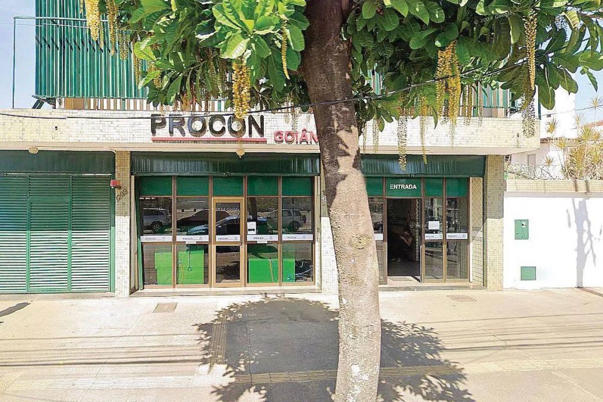 Procon Goiânia gasta R$ 3,8 milhões em compra de livros sem licitação